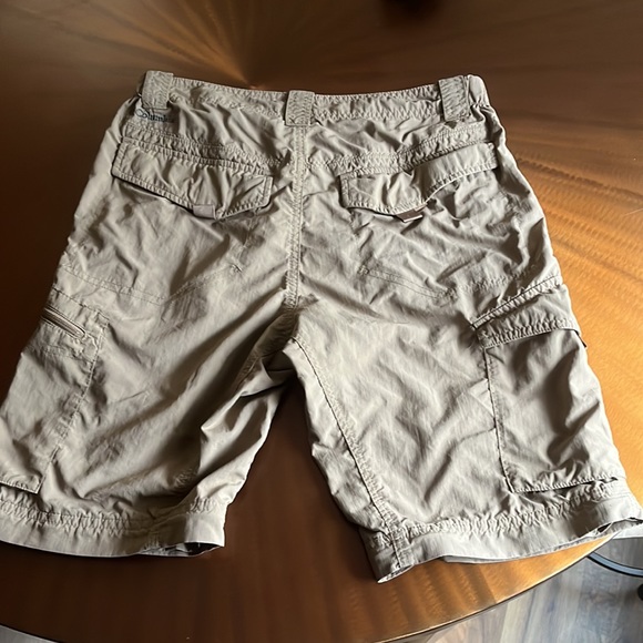 Shorts - Picture 2 of 7